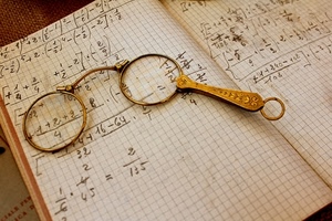 quaderno, occhiali, numeri, matematica, quadretti, lenti, frazioni, formule, leggere, antichi