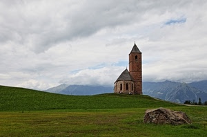 chiesa, campanile, nuvole, prato, verde, paesaggio, montagna, cielo, montagne