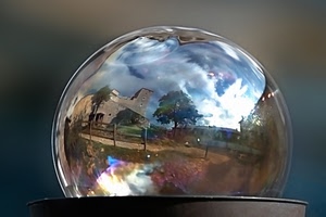sfera, nuvole, cielo, riflesso, staccionata, albero, alberi, casa, vetro, riflessi, palla, castello, azzurro, paesaggio